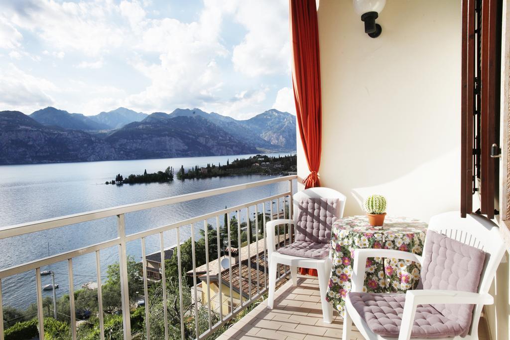 Residence Le Balze Malcesine Oda fotoğraf