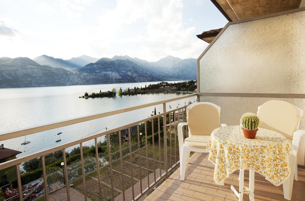 Residence Le Balze Malcesine Oda fotoğraf